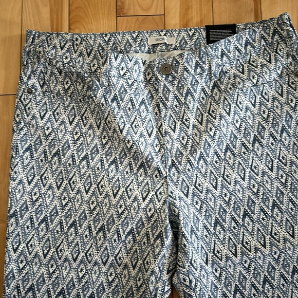 Ricki’s Jegging Capri NWT - Picture 2 of 5